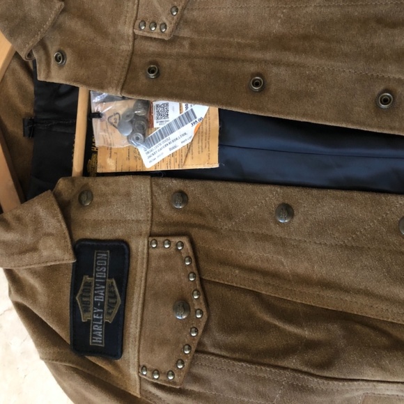 Jacket - Picture 3 of 4